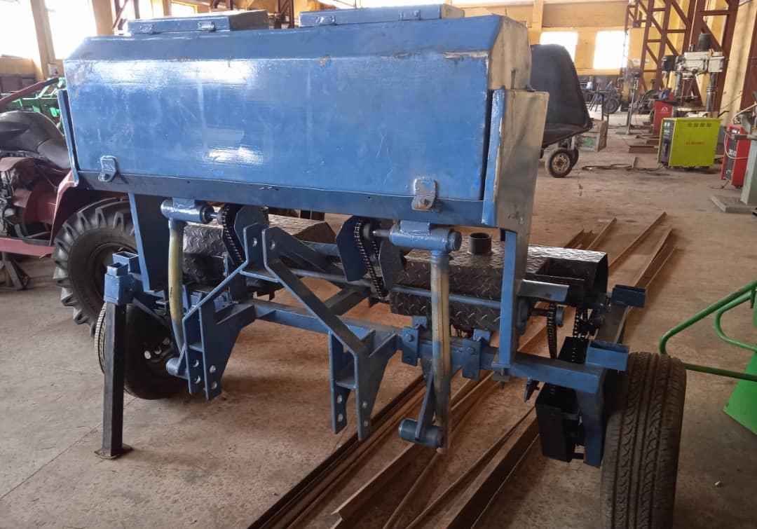 2 row Cassava planter with fertilizer applicator