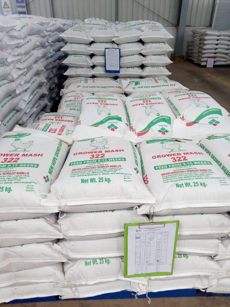 New Hope (Grower Mash - 322 | Grower Pellets - 322T | 25kg Bag)